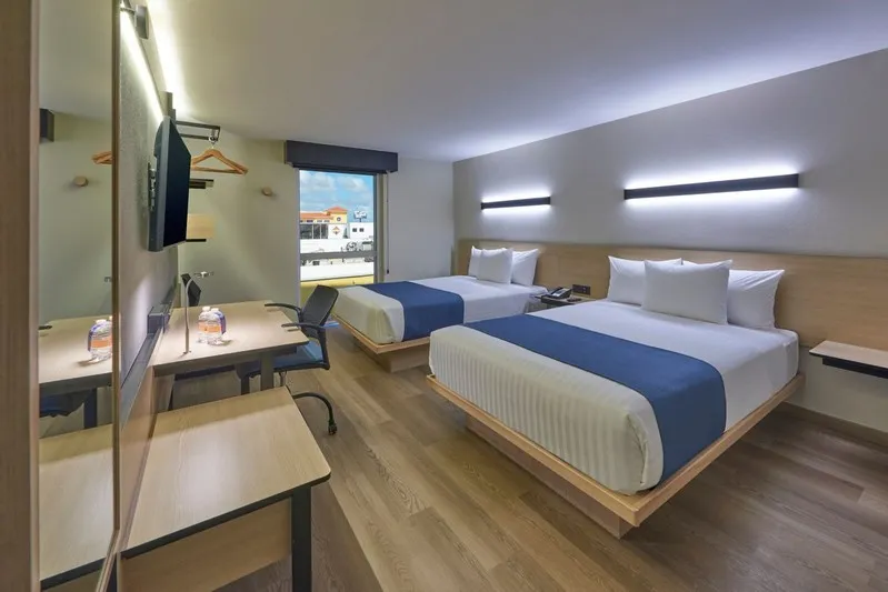 Habitación del City Express Cancún Aeropuerto